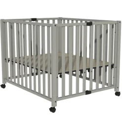 Bebies First Baby Box Met Wieltjes Sarah Hot