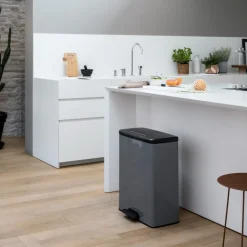 Curver Decobin Prullenbak 65L New