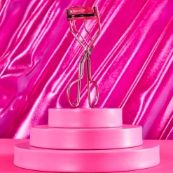 Essence 01 All The Way Up Lash Curler Clearance