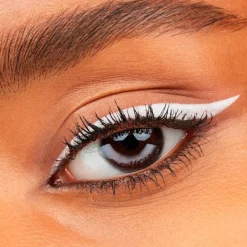 Essence 04 White Kajal Pencil