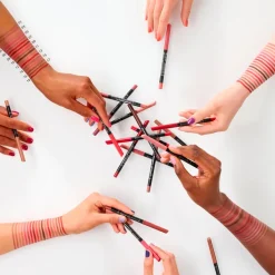 Essence 8H Matte Comfort 10 The Perfect Shade Lipliner