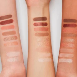 Essence The Rose Edition 20 Lovely in Rose Eyeshadow Palette Hot