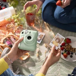 Fujifilm instax Mini 12 Camera Outlet