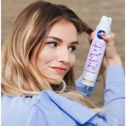 Nivea Fresh Revive 3-in-1 Droogshampoo voor Donkerblond Haar