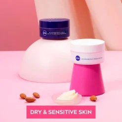 Nivea Skincare NIVEA Voedende Nachtcrème Hot