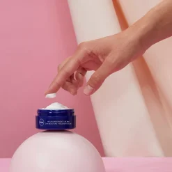 Nivea Skincare NIVEA Voedende Nachtcrème Hot